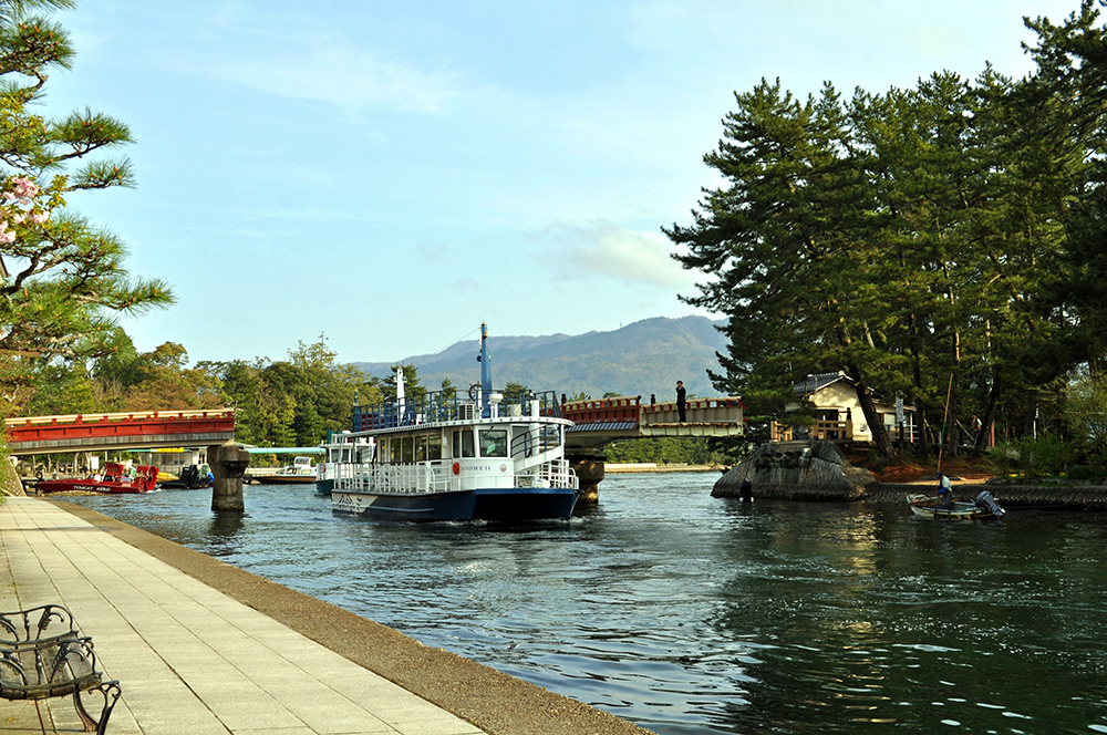 廻旋橋（かいせんきょう）